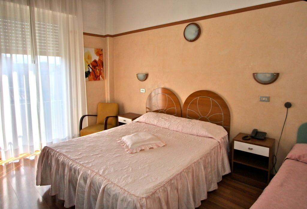 Hotel Britannia Rimini Marina Centro Экстерьер фото