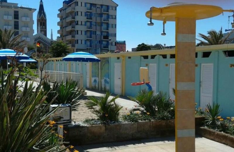 Hotel Britannia Rimini Marina Centro Экстерьер фото