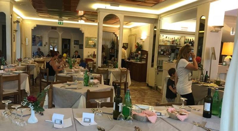Hotel Britannia Rimini Marina Centro Экстерьер фото